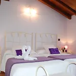 Pensión La Fabula 5*