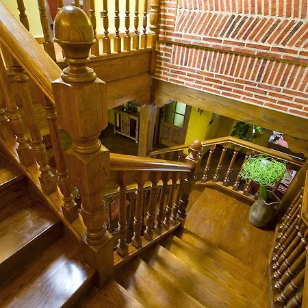La Fabula Inn
