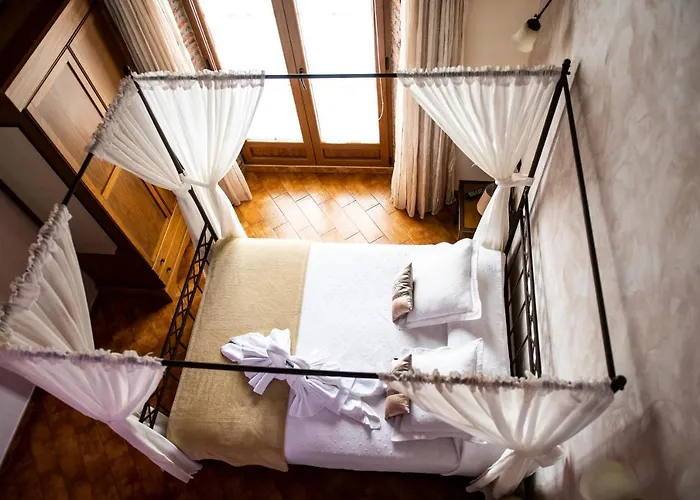 La Fabula 3* サンティリャーナ・デル・マル