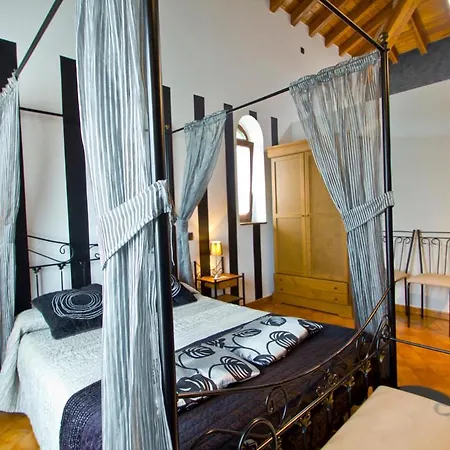 La Fabula Herberg 3*